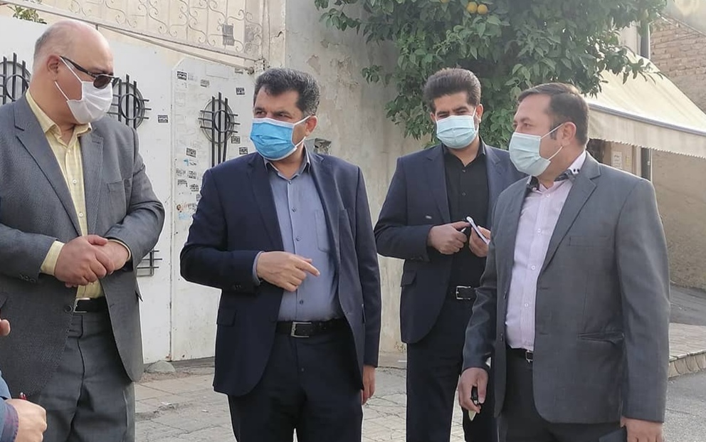 بازدید دکتر قائدی رئیس کمیسیون عمران، حمل و نقل و ترافیک شورای اسلامی شهر شیراز از شهرک ابیوردی، به منظور پیگیری درخواستهای شهروندان